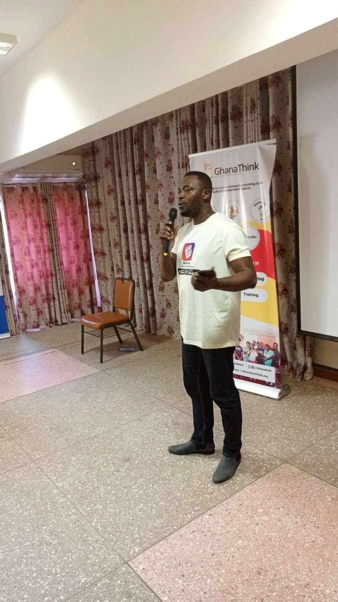 Ekow from BeSocial, partners of this year's #bccapecoast @BcCapeCoast making presentations on BeSocial and their partnership with @Barcampghana this year