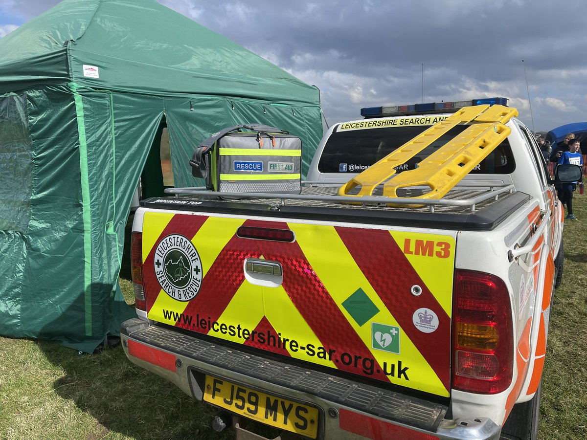 ben999responder's tweet photo. What a glorious #raceday for @IvanhoeRunners junior #runningrace in @hinckandbos_bc #MarketBosworth on this sunny βοΈ #medicover duty #eventcover #firstaidcover with #LM3 and Nick https://t.co/qQomaM1eMb