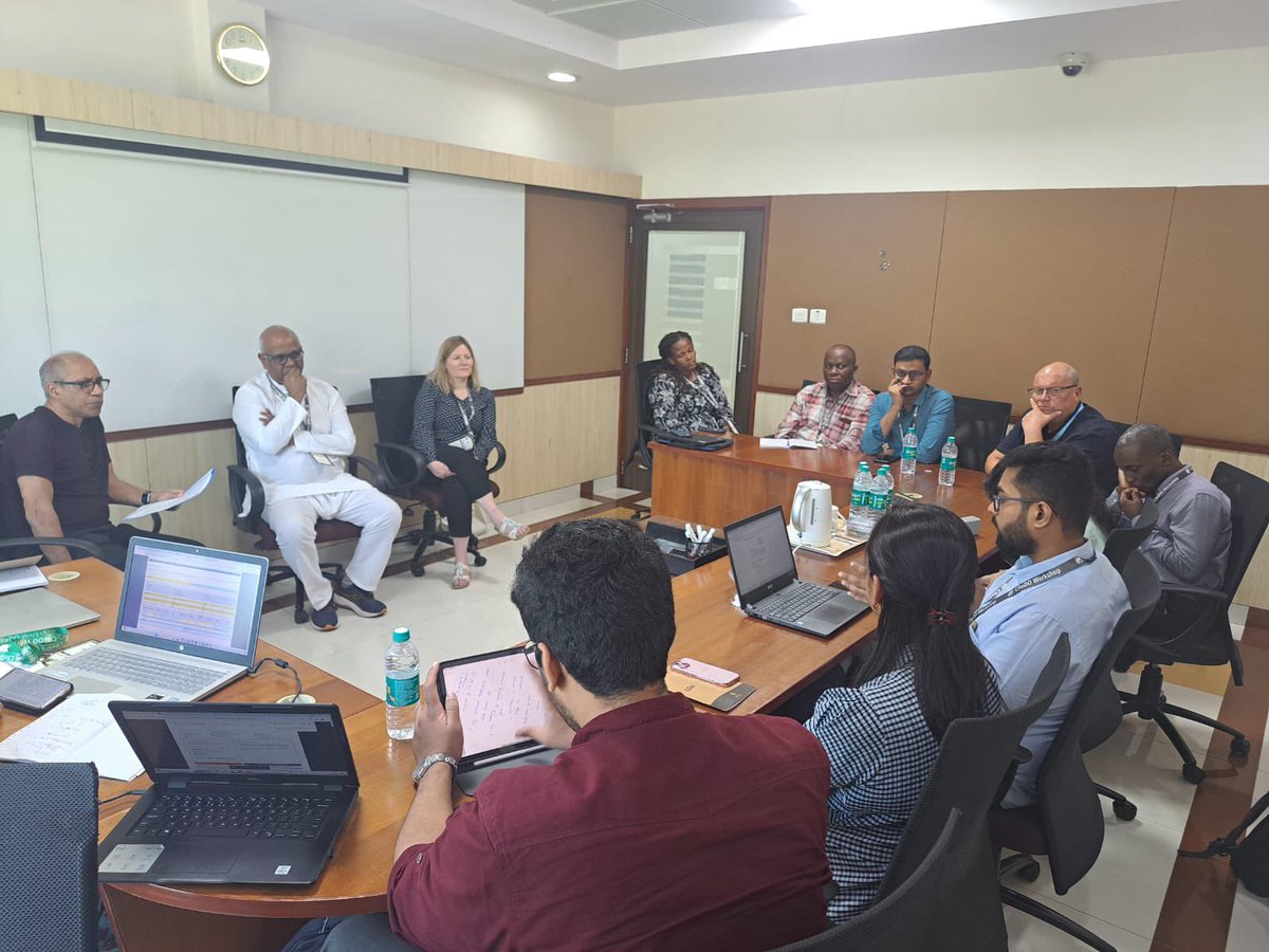 pritimpatil's tweet photo. Concluding an energetic workshop journey filled with learning and growth. Grateful for the insightful sessions and connecting us to the experts worldwide! Huge thanks to @cspramesh @docpriyar for making it possible! @credoworkshop @MaxParmarMRCUCL https://t.co/iFUzQzI66W