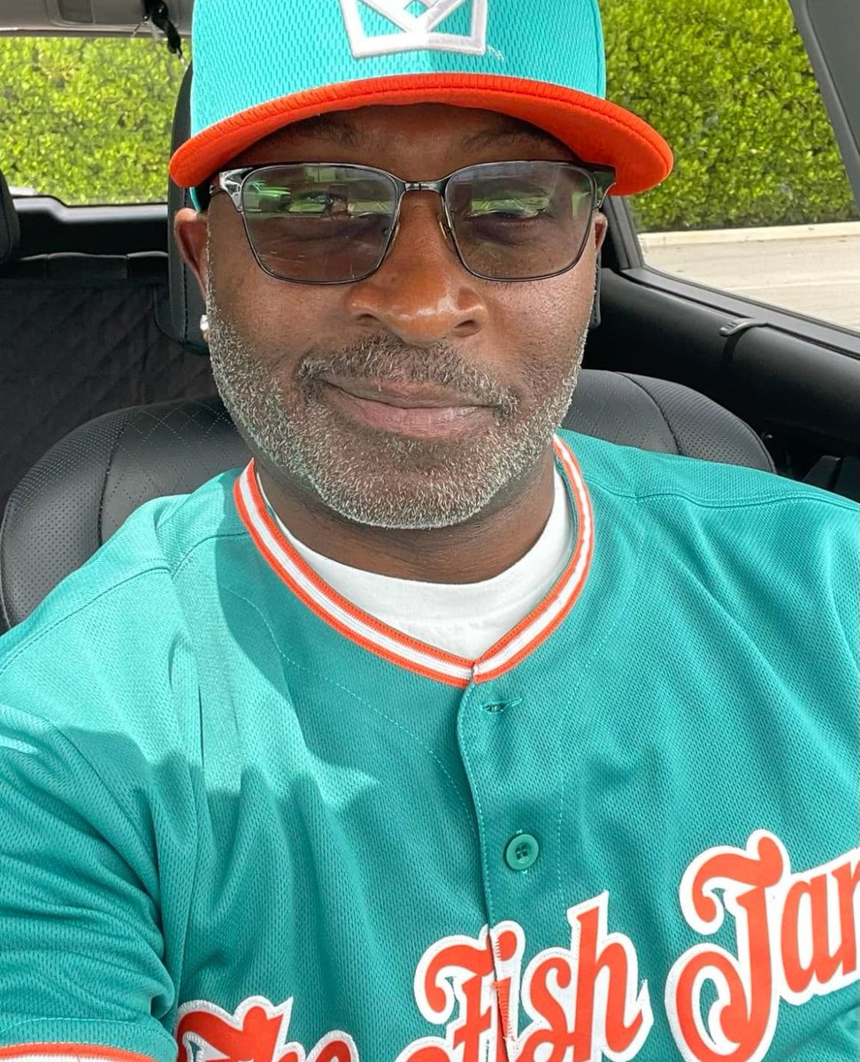 TheFishTank81's tweet image. Fish Tank Jersey Giveaway! 

So we're a little offseason bored &amp;amp; tired of watching paint dry/our stagnant podcast ratings, which means it's #contest time! 

Rate our show on Apple Podcasts or Spotify &amp;amp; send us a photo that you rated it and you will be entered to win a custom Fish