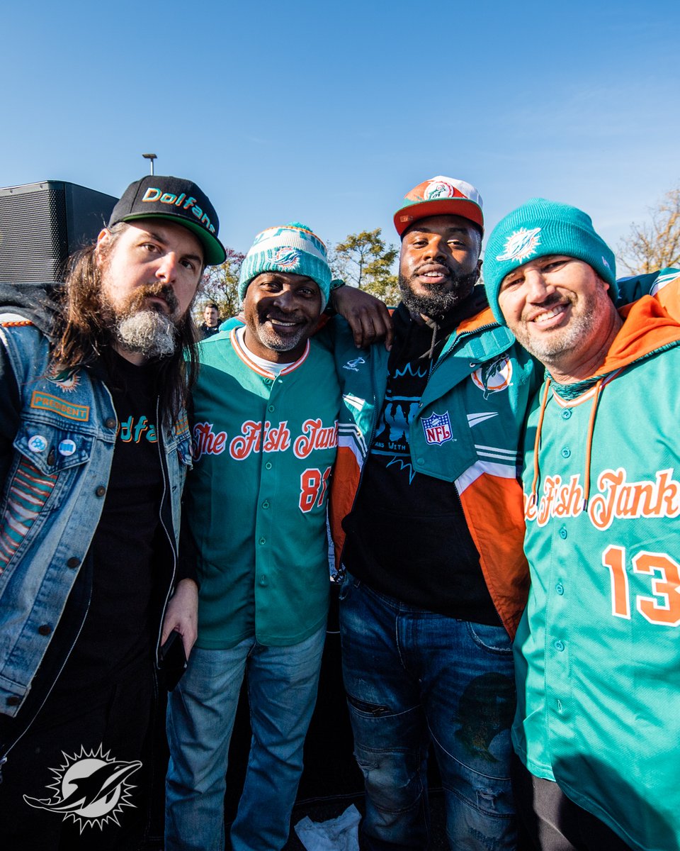 TheFishTank81's tweet image. Fish Tank Jersey Giveaway! 

So we're a little offseason bored &amp;amp; tired of watching paint dry/our stagnant podcast ratings, which means it's #contest time! 

Rate our show on Apple Podcasts or Spotify &amp;amp; send us a photo that you rated it and you will be entered to win a custom Fish