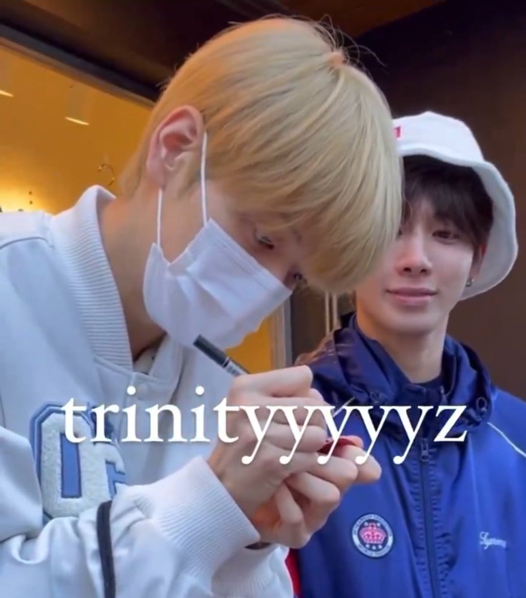 tyundetails's tweet photo. a moa met taebin in japan today!

"i was really anxious and i couldnt speak, so my friend pulled me to her side and told taehyun "taehyun-ah! she likes you the most!" taehyun smiled and nodded and said "thank you", his eyes were really big, like a little kids ㅠㅠ" https://t.co/0EGU3ACBvS