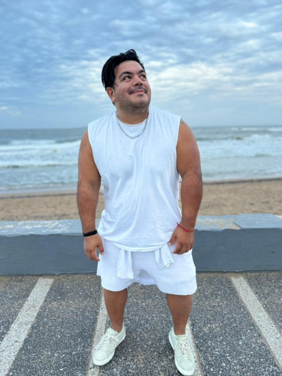 capochatv's tweet image. Muy look #Punta