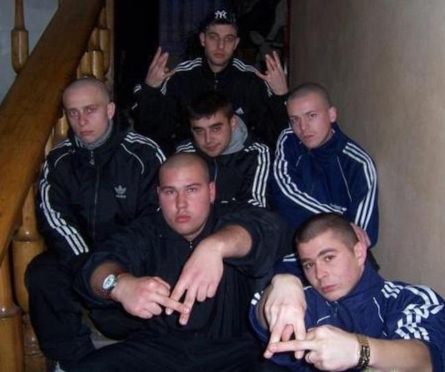 Not the proudest moment to share, but the ex-Soviet states has this subculture. Gopniks, as Westerners call them. I will try to draw a parallel here between gopnik culture and russian politics here. That may suggest what action is the most effective against russia. 🧵