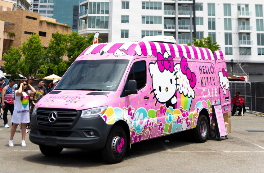 WAVY_News's tweet photo. The Hello Kitty Cafe Truck is scheduled to come to Virginia Beach Lynnhaven Mall Saturday.

https://t.co/A0INz6Iypb https://t.co/OtkmLDEW8q