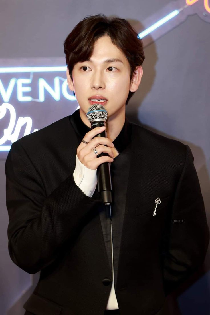 “Gua berterima kasih banyak buat Crew yang udah setia ngikutin semua kegiatan Tion sampe di acara farewell party malam ini. Semua ide yang kami pikirkan ga akan berjalan lancar tanpa partisipasi kalian. We really appreciate that! Ah jadi mellow nih gua” candanya diiringi tawa.