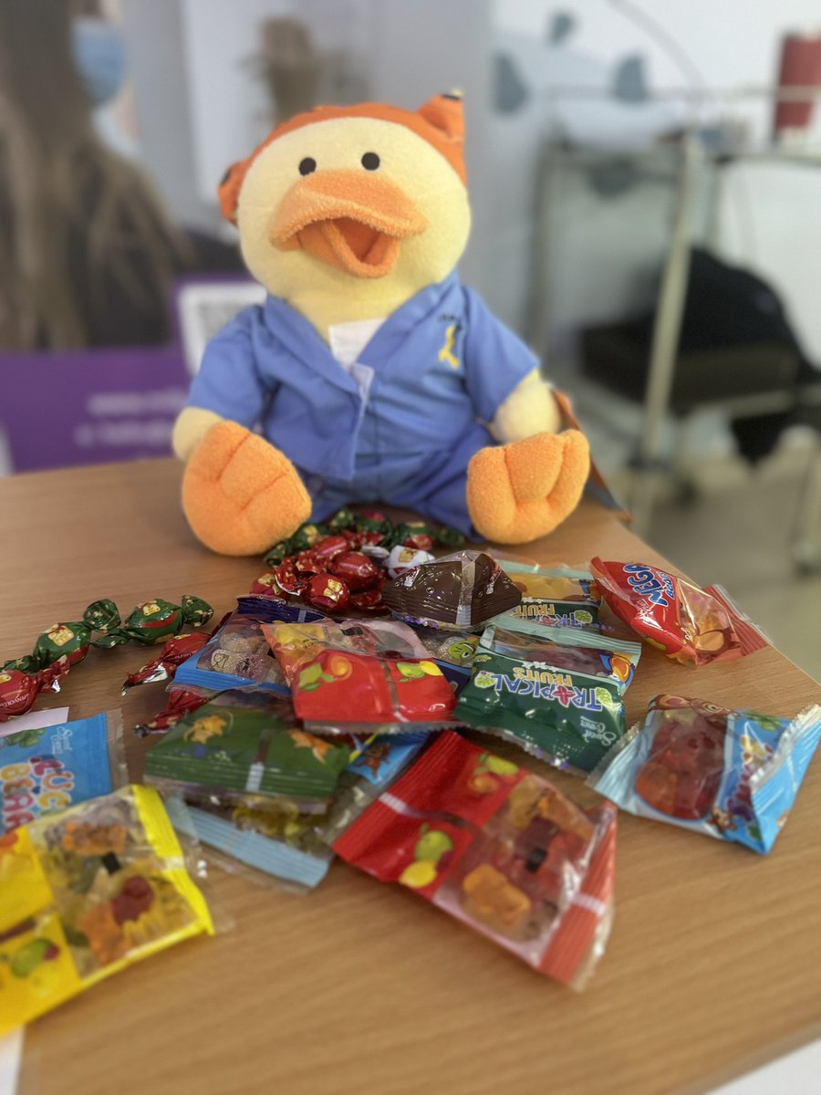 Ujala935523512's tweet image. The Leeds nursing recruitment event organised by @Leeds_Childrens was fantastic! It was so informative and inspiring. I had such a great time learning and meeting new professionals 🎉 There are so many incredible options available for children nurses! #Oncology #StudentNurse