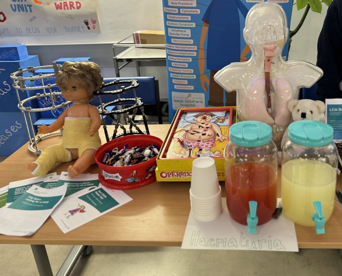 Ujala935523512's tweet image. The Leeds nursing recruitment event organised by @Leeds_Childrens was fantastic! It was so informative and inspiring. I had such a great time learning and meeting new professionals 🎉 There are so many incredible options available for children nurses! #Oncology #StudentNurse