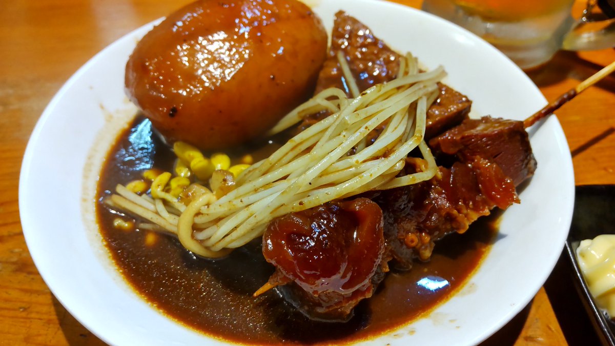 ahahadesuyon's tweet photo. 鳥刺し食うた🤤
鹿児島おでんも食うた🤤
でゎ今から天文館でよかおごじょのいるキャバレークラブに行ってくる🍻🕺 https://t.co/W5y9N4WptO