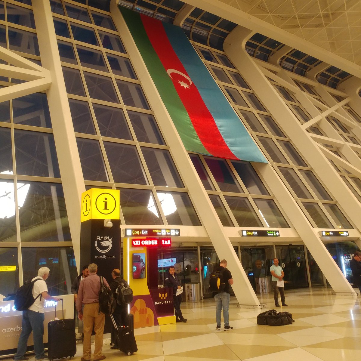 ellabahamady's tweet photo. Pengalaman solo traveling 8 hari di Azerbaijan

Negara yang terletak di antara Iran dan Rusia, caucasus country dan pecahan Uni Soviet https://t.co/4ObgxqIZIY