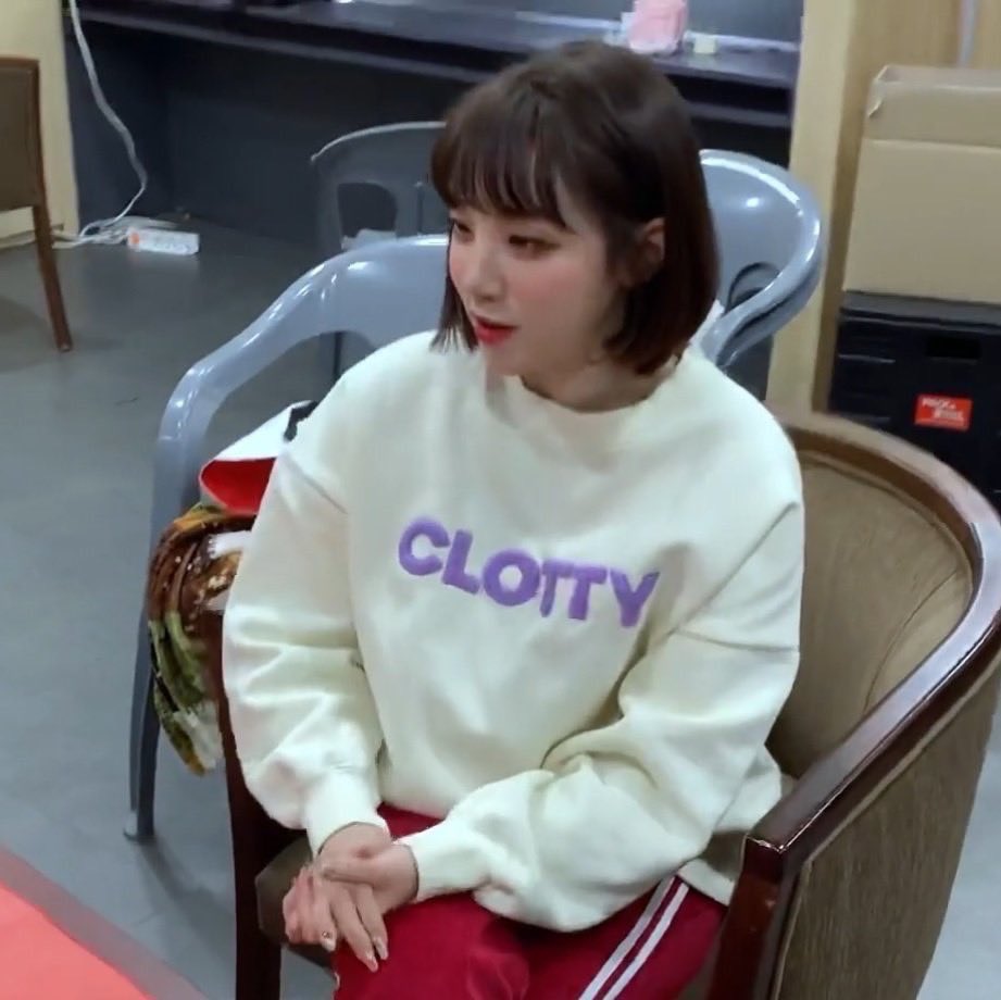 studio_doublep's tweet photo. Clotty sweater สีครีมดีเทลข้างหน้าเป็นขนนิ่มๆน้า หายากมากตัวเดียวกับอูกีใส่เลยคับ
✿ สภาพโดยรวม 10/10 สภาพใหม่
✿ อก : 50 ยาว : 27
✿ 380.- ส่งฟรี
#สเวตเตอร์มือสอง #ส่งต่อเสื้อผ้า #สเวตเตอร์ #พรีออเดอร์เกาหลี #ไอดอลใส่ #Sculptor #clotty https://t.co/178hHi5UOU