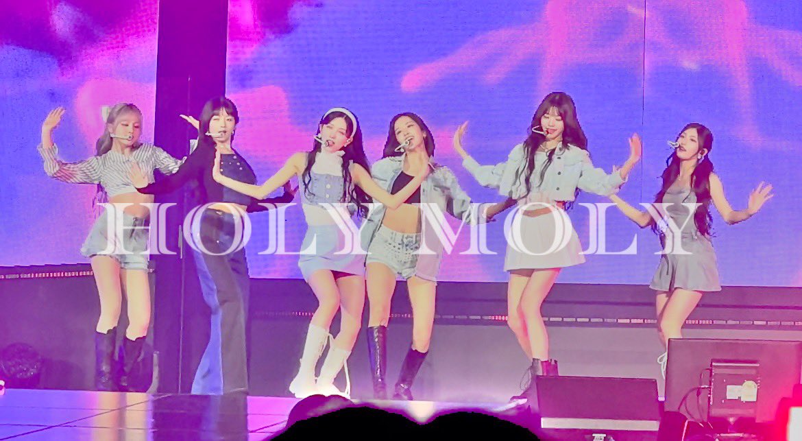 lizn_ive's tweet photo. [Fancam] 아이브 (IVE) - Holy Moly (홀리몰리) 무대 최초 공개 (2nd Fanmeeting MAGAZINE IVE) 240309

🔗 https://t.co/gvXwHWTAYS

#아이브 #IVE #HolyMoly #MAGAZINE_IVE https://t.co/Ni1oAzPi5F