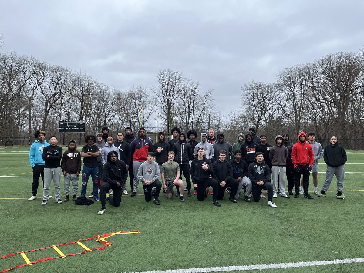 Great group of HS Football Players getting some drill work in to get better for their teams. Good day for these guys and LuHi Football. Also, great to see retired NFL player Shamar Stephen (LuHi class of 2009) come by to share some wisdom!