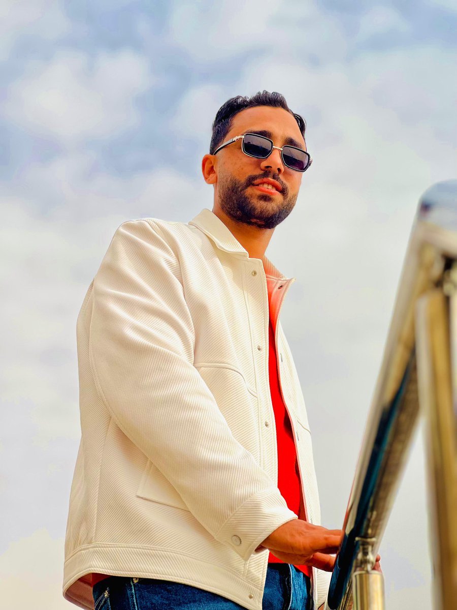 EslamHamed099's tweet photo. 25 🎂🧡 https://t.co/WEGi8w1AEa