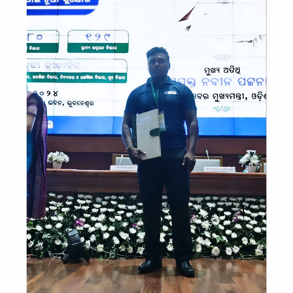 MayurbhanjRugby's tweet photo. MDRFA congratulates Mr. Ratnakar Hembram for direct recruitment inOdisha State Dept.under sportsquota.His outstanding performance in Nationalgames recognized byOdishaGovt.Thankyou,Hon.ble @CMO_Odisha foryour continuous supporttowards sports development.@Vkpandianfancl1 @GC_Murmu https://t.co/ie6Po8BCF5