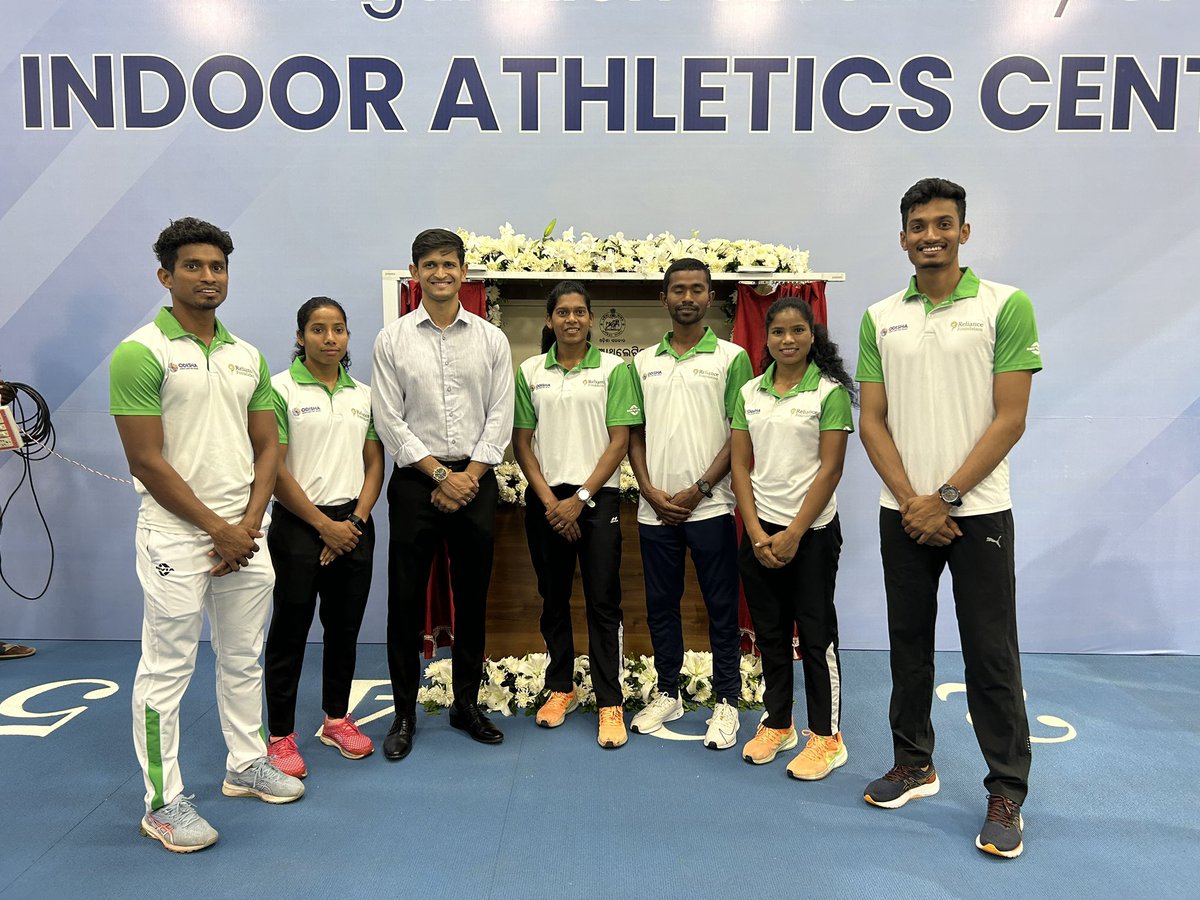 tweetamiya's tweet photo. I am fortunate to witness the journey of transformation from grass to International stadium &amp; now from International stadium to South Asia’s first ever Indoor stadium,we grew with it.Thank you very much @naveen_odisha @Vkpandianfancl1 @rvineel_krishna For making a dream come true https://t.co/6A8wP21Z7h