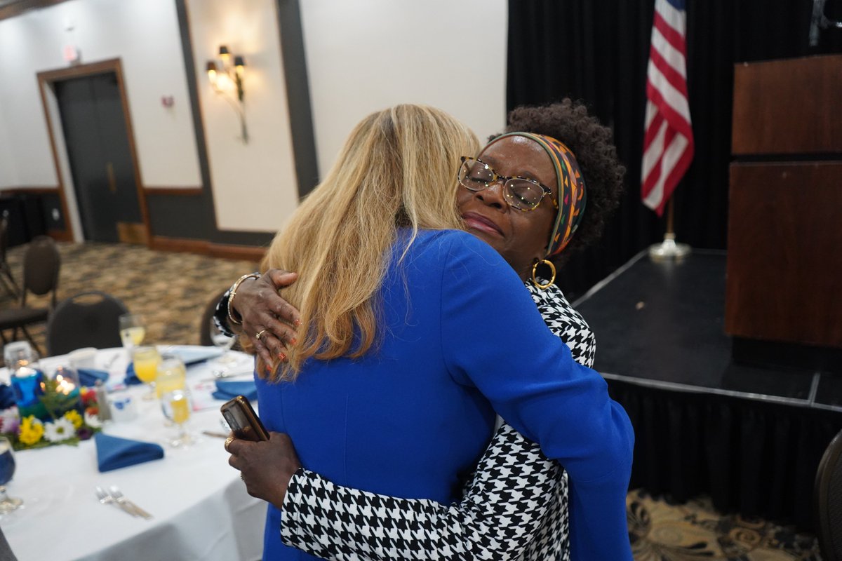 DebbieforFL's tweet photo. The Democratic Women’s Club of Alachua County is fired up and ready to flip Florida blue! 

Thank you for having me at your annual Women’s History Month brunch. I am so honored to have these powerful women on #TeamDMP! https://t.co/JbnwQvQwaV