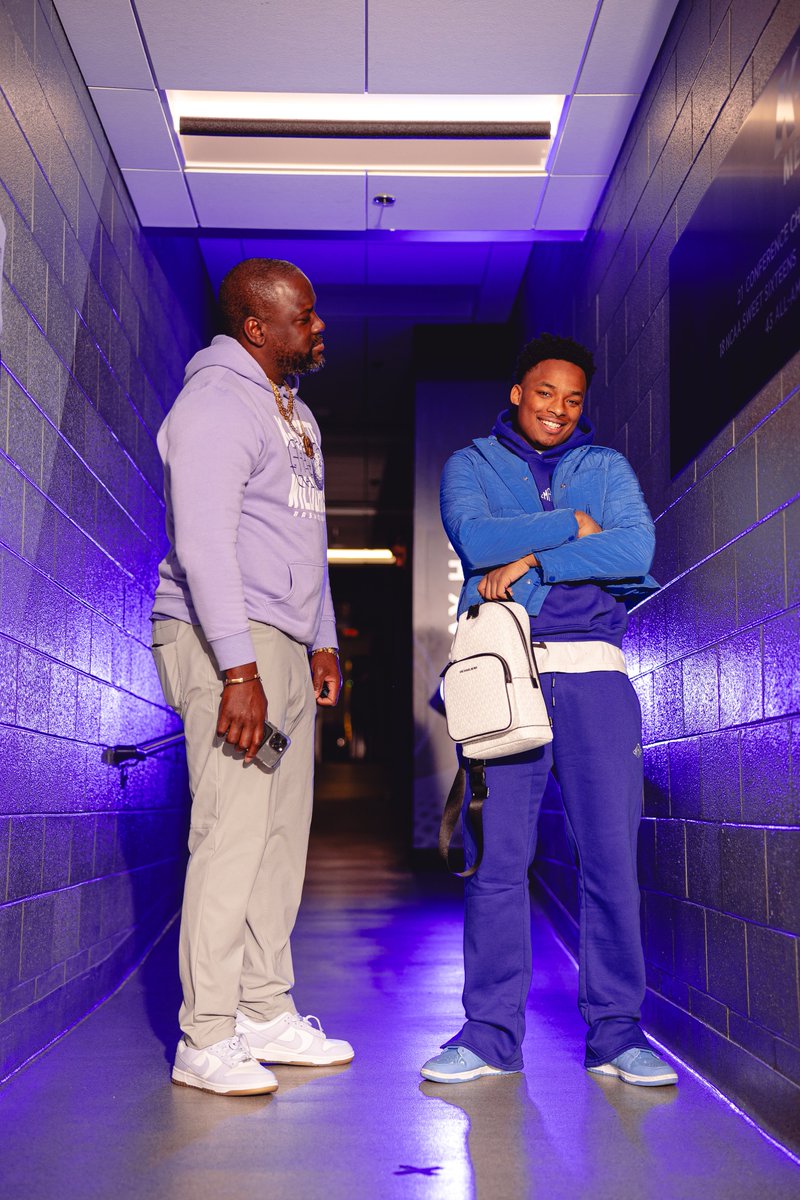 KStateMBB's tweet photo. Dynamic duo

@Coachreem4ever 🤝 @TimarPerry https://t.co/ooZZFfO5uB