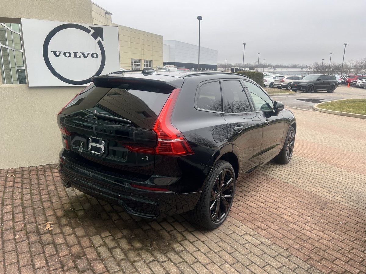 DDiNuccio's tweet photo. Ultimate Black Edition… Mine! #workhard #dadmobile https://t.co/pNNmBrATPK