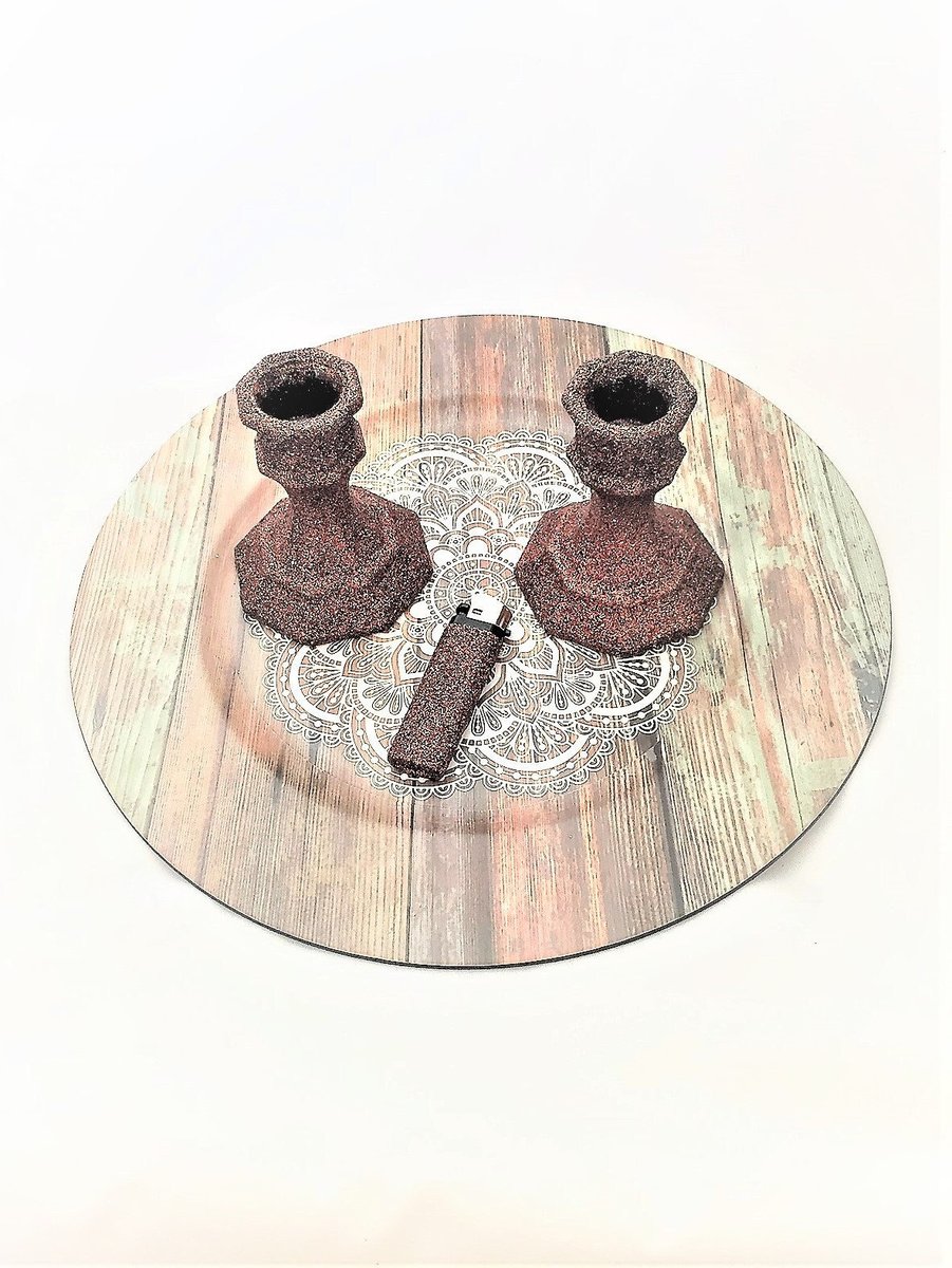 KraftyMcKrafter's tweet image. Halloween glitter candle holders, Spell candle holder with matching lighter, Gothic glam lighting, Spooky home decor, Vintage style glass tuppu.net/3e7c04a0 #kraftymckrafterson #Etsy #SpookyHomeDecor