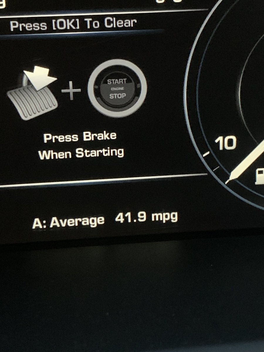 _AndyGrover's tweet photo. Wafted down to Somerset this afternoon in the new beastie - very impressed with the mileage at 41.9 mpg !!
On a bit of a West Country road trip, off to Cornwall tomorrow.
#RangeRover #L405 https://t.co/JQL656GNBL