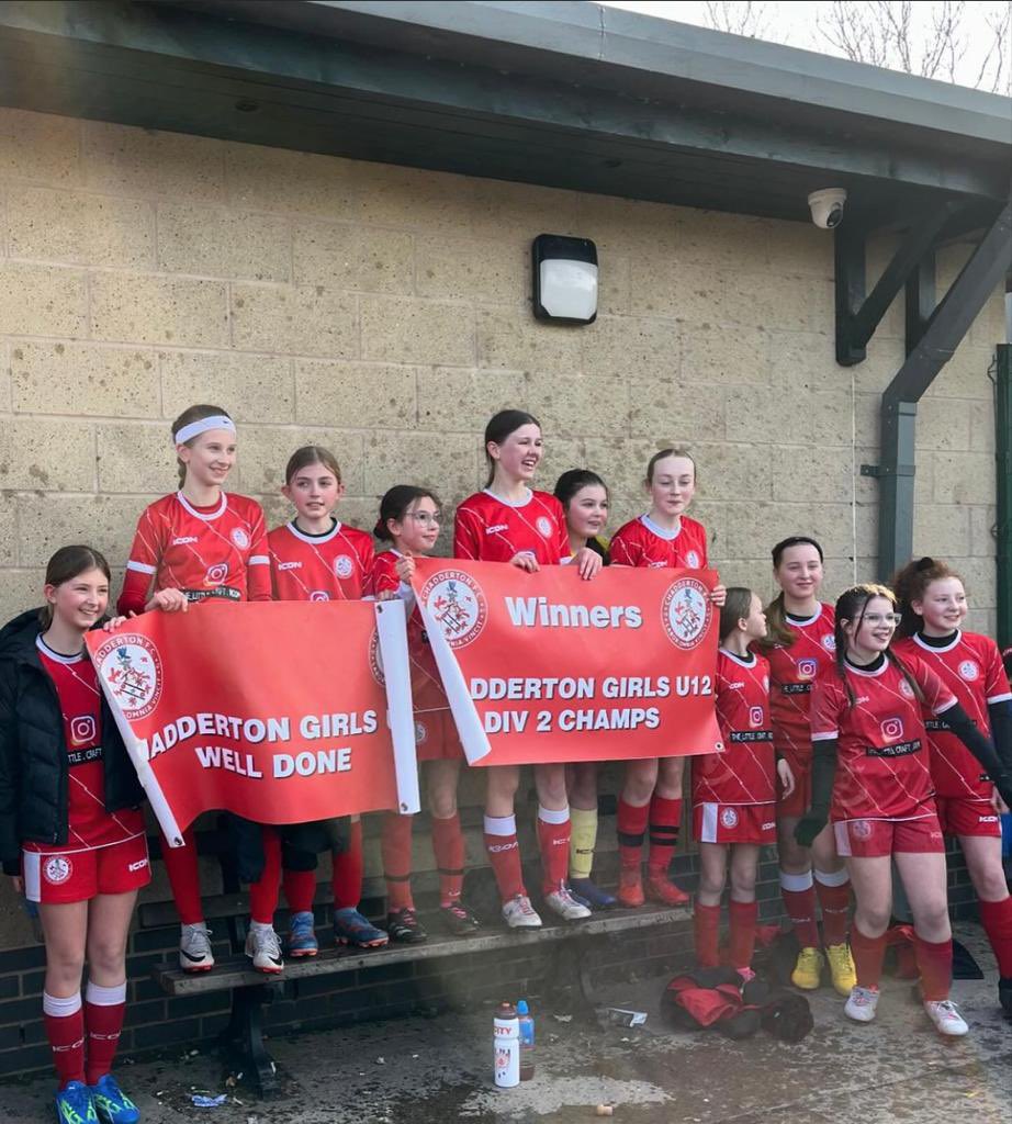 Chaddyfcjnrs's tweet photo. What an absolute wonderful site our U12 North Manchester girls league Div 2 champions a great achievement by everyone involved a first for the club having a girls team becoming league winners @JCocking7 #UptheChad https://t.co/aguKNAHTHq