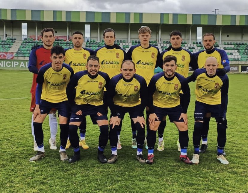 CdfCarejas's tweet photo. FINAL

@unamicp 1 - Carejas Paredes 1

Buen partido de los nuestros en la Albuera.

El Unami se adelantaba y Álvaro desde los 11 metros ponía el 1-1 final
En el tiempo de descuento tuvimos la victoria en las botas de Robles pero el balón se estrelló en el larguero. https://t.co/IeTKo1XA2f