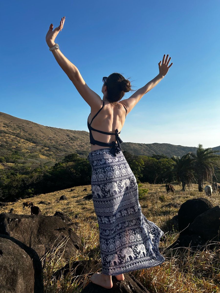 cayco_cr's tweet photo. La vida trata de encontrar paz y equilibrio dentro de ti mismo, liberándote de cadenas que atan nuestra esencia y las expectativas del futuro 🍃 encuentra serenidad en el presente y permite que tus emociones fluyan sin juicio ni resistencia 🤎
#personalizados #clientesatisfecha https://t.co/iqqDmUaFkz
