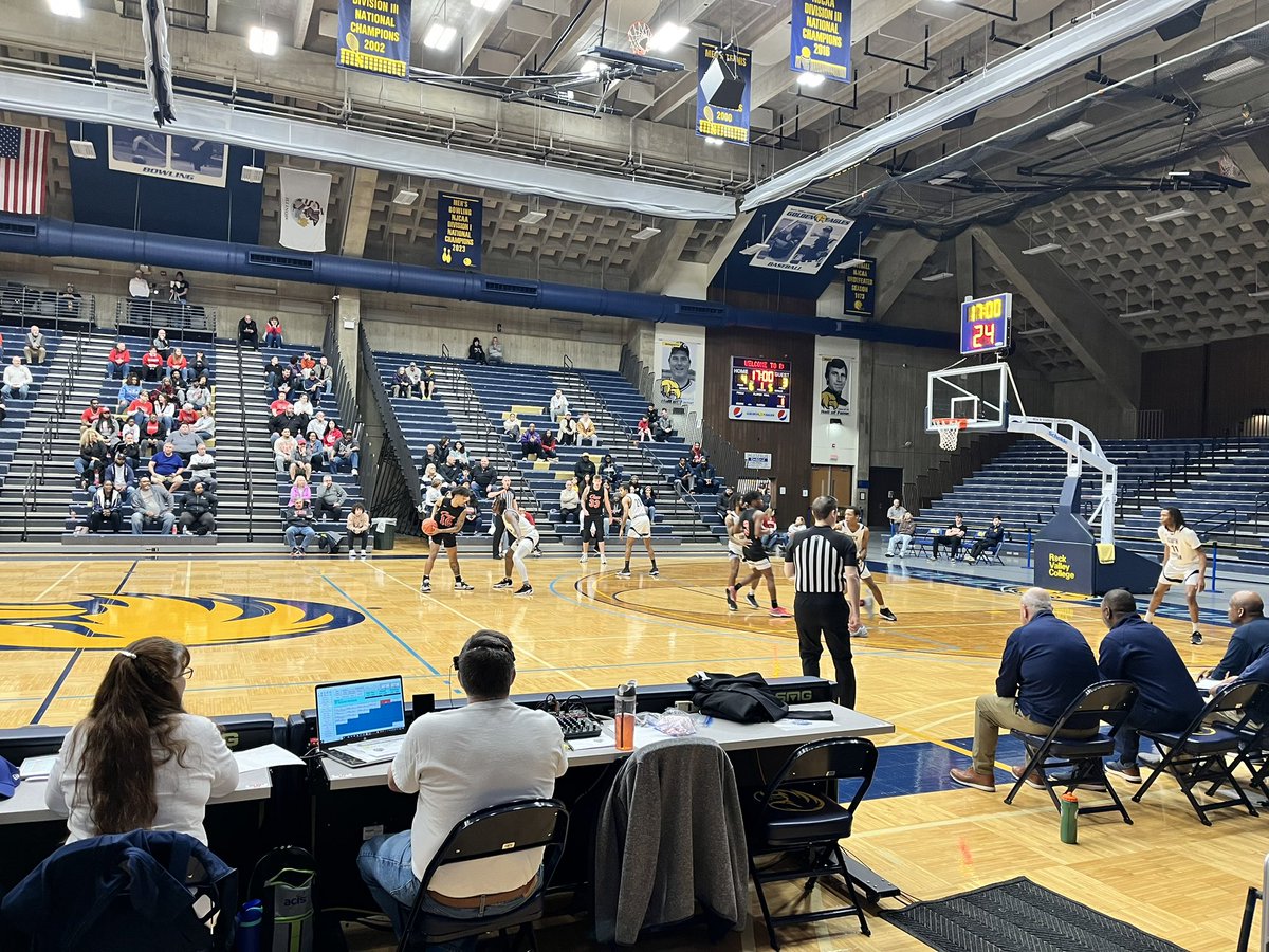 BlackHawkCollAD's tweet image. NJCAA Region 4 Division II Men’s Basketball Midwest District A Championship at Rockford, IL.