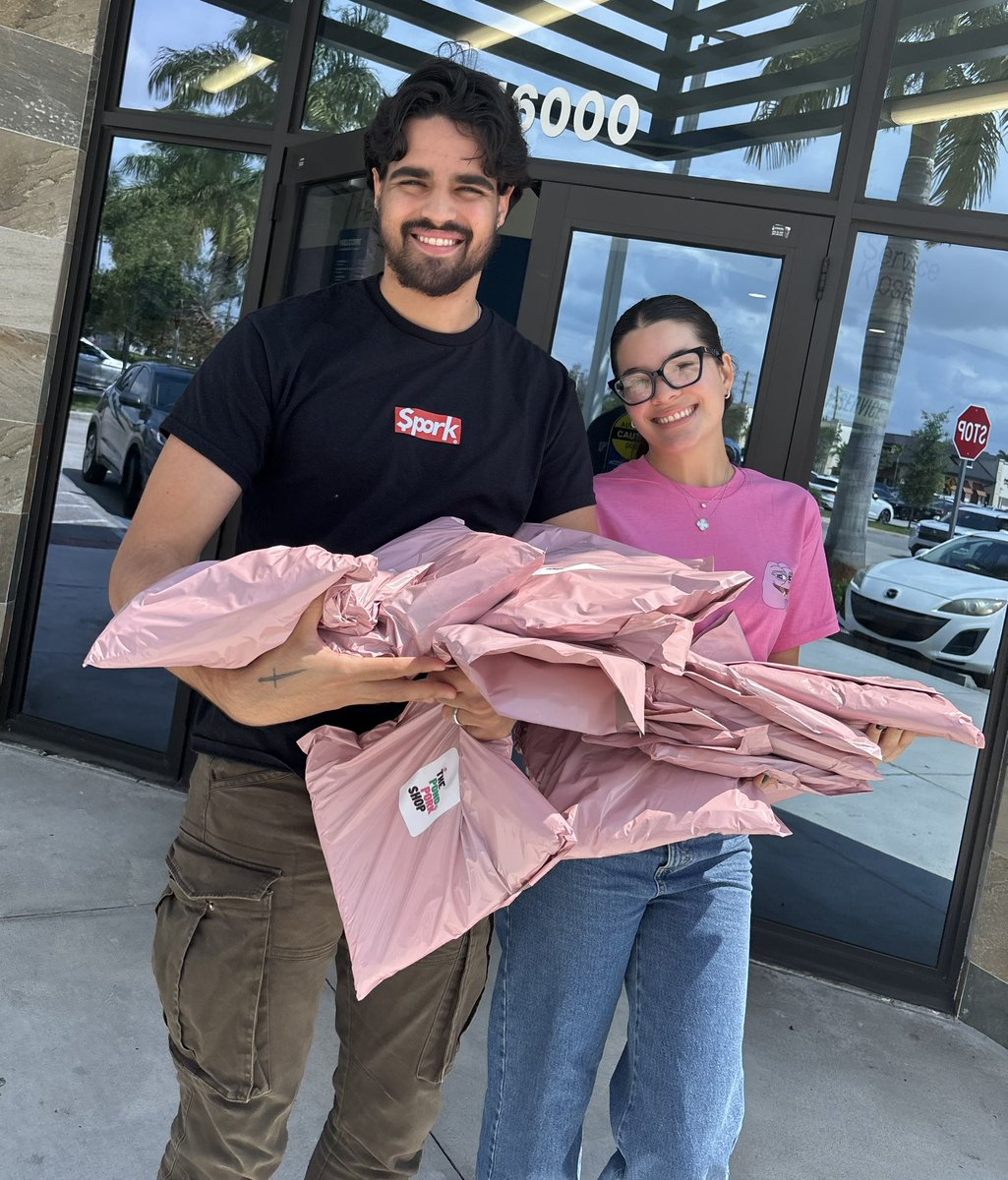 Thank you GOD 🙏🏻 wouldn’t have been able to do this without him!

So many orders coming in thank you! ❤️

WE TURNING THE WHOLE WORLD PINK!!! 🐷 $PORK