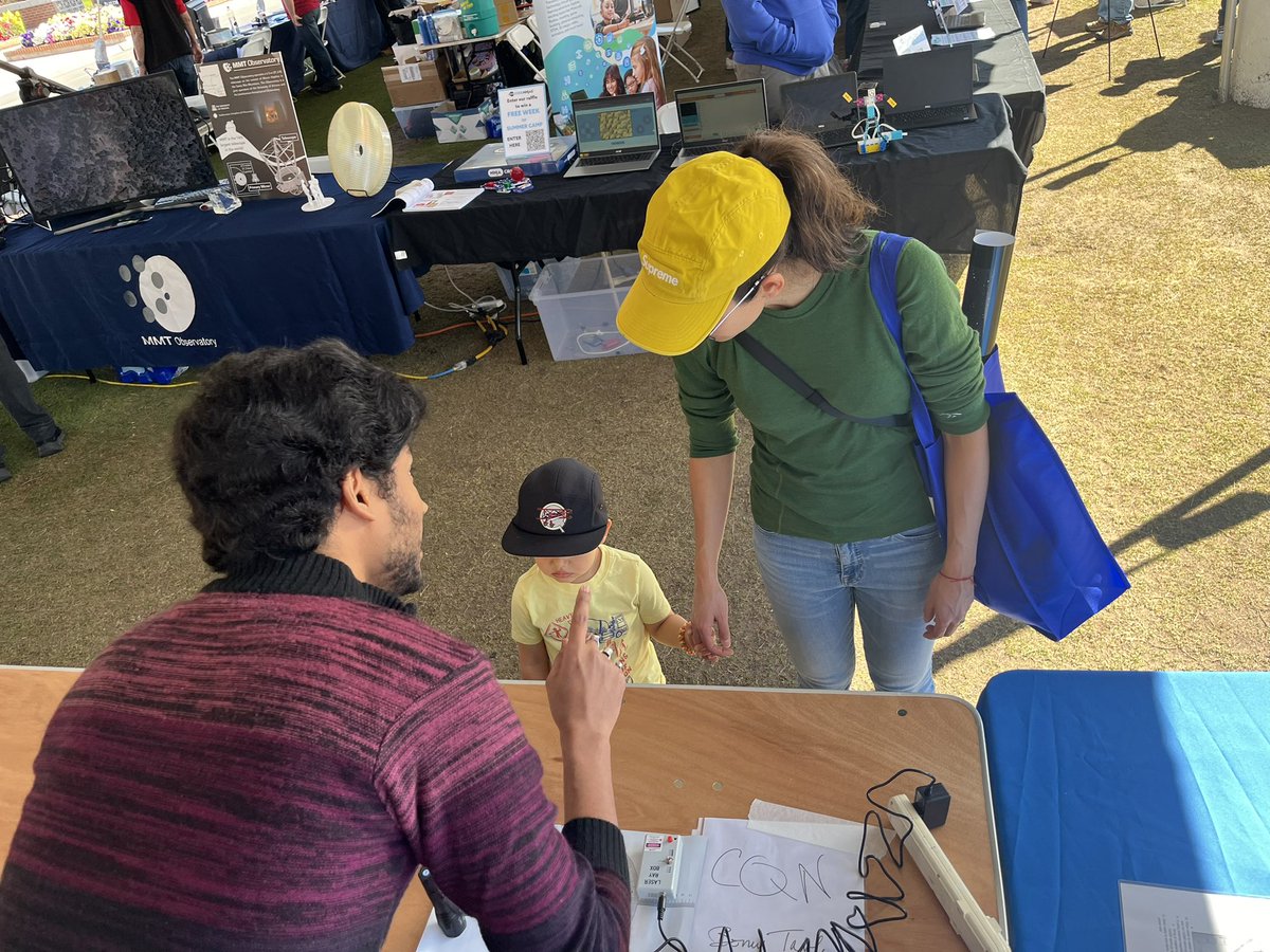 CQN_ERC's tweet photo. @TFOB talking quantum science in Tucson AZ @uarizona stop by today and tomorrow #nsffunded #quantumNetworking @uazresearch @UAZOpticalSci https://t.co/LyzUfUBl5F