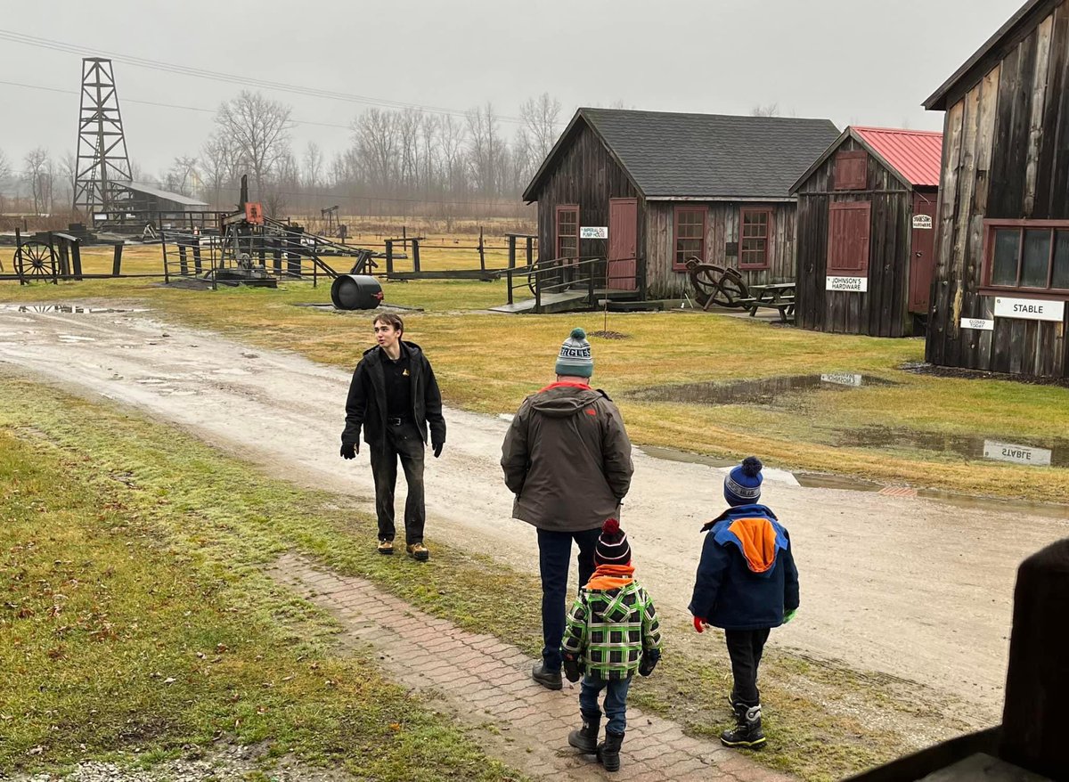 MARCH BREAK TOURS with Ryan! 
Monday March 11, 
Tuesday March 12 
Wednesday March 13 
9:00am and 11:00am
Please use 4281 Discovery Line entrance.
A donation is appreciated.