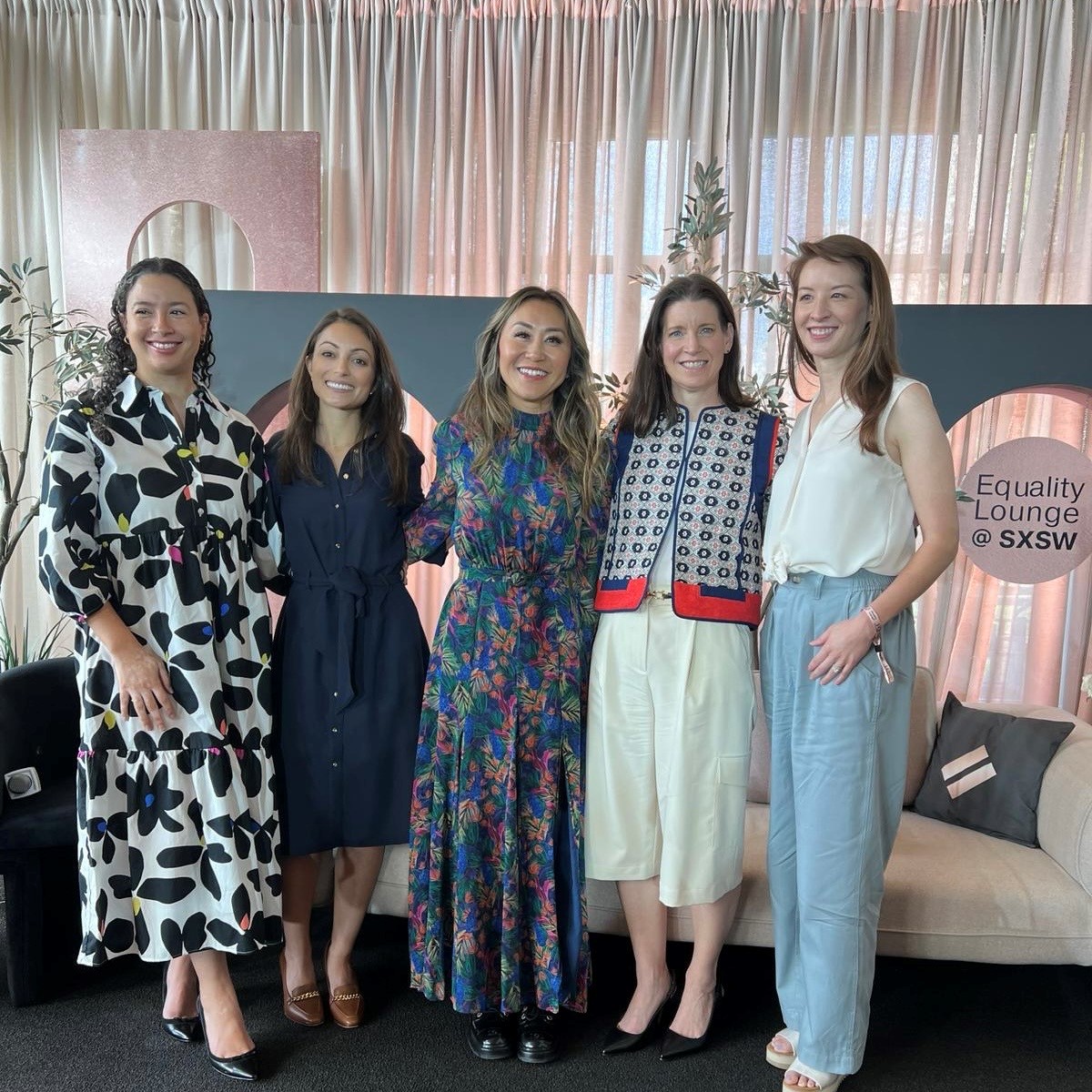 Incredible panel at @femalequotient's #EqualityLounge on how #AI is improving the lives of 77% of working moms – saving time, prioritizing wellbeing, redefining work-life balance.

✨Panelists from @FutureBrand, @NBCUniversal, @Ipsos, @TheTradeDesk & @theskimm.

#SXSW2024 #SXSW