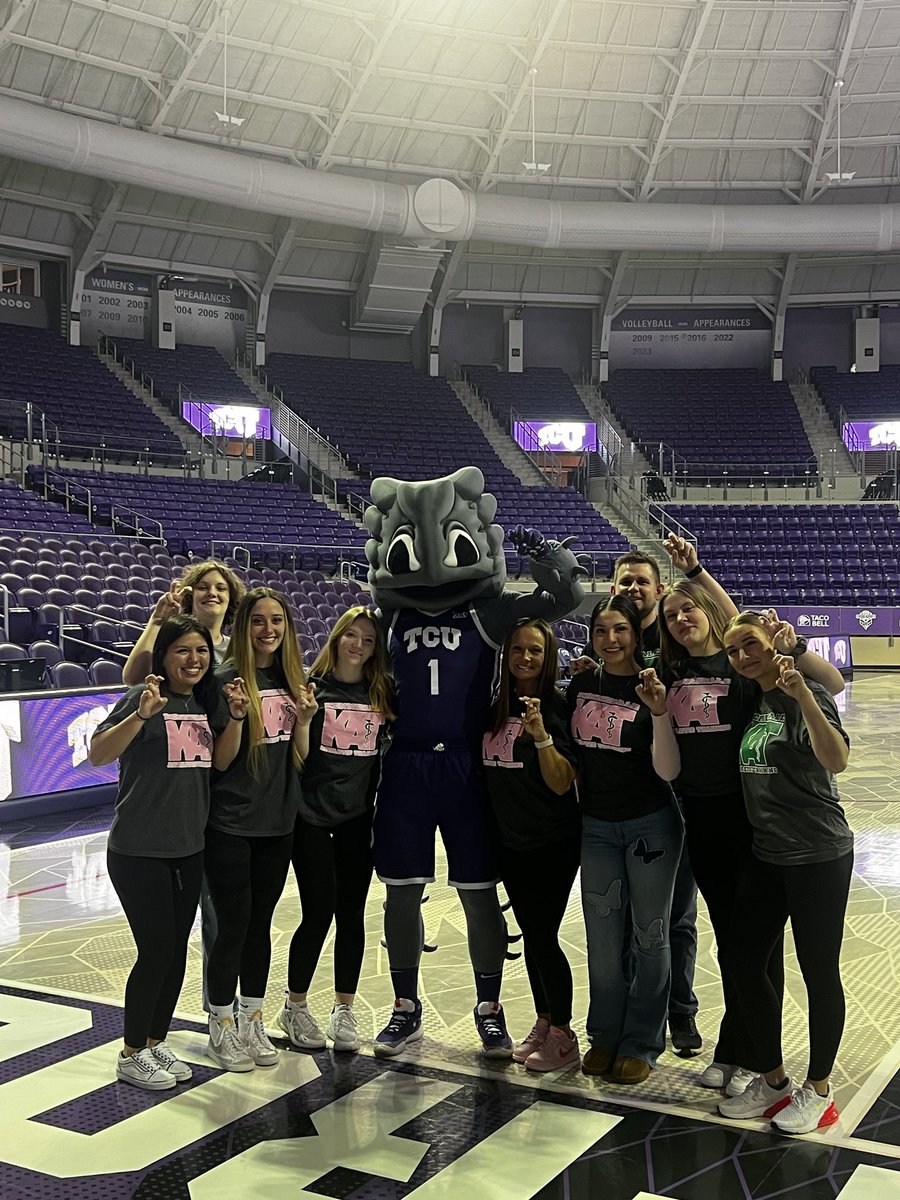 A little late posting these. Our student trainers at TCU a couple weeks ago on an athletics facility tour and a Q&amp;A panel with <a href="/HornedFrogAT/">TCU Athletic Training Program</a> <a href="/THEcoachj7/">Shannon Johnson</a> <a href="/CoachRodoc/">David Rodocker, MS, LAT, ATC</a>