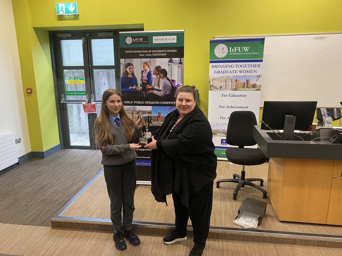 Miss Morrin tweet media