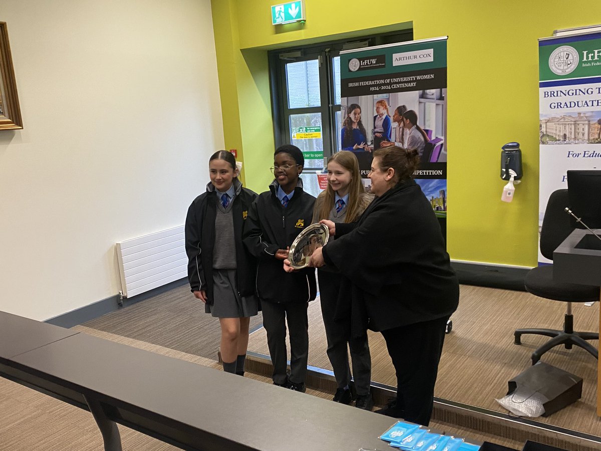 Miss Morrin tweet media