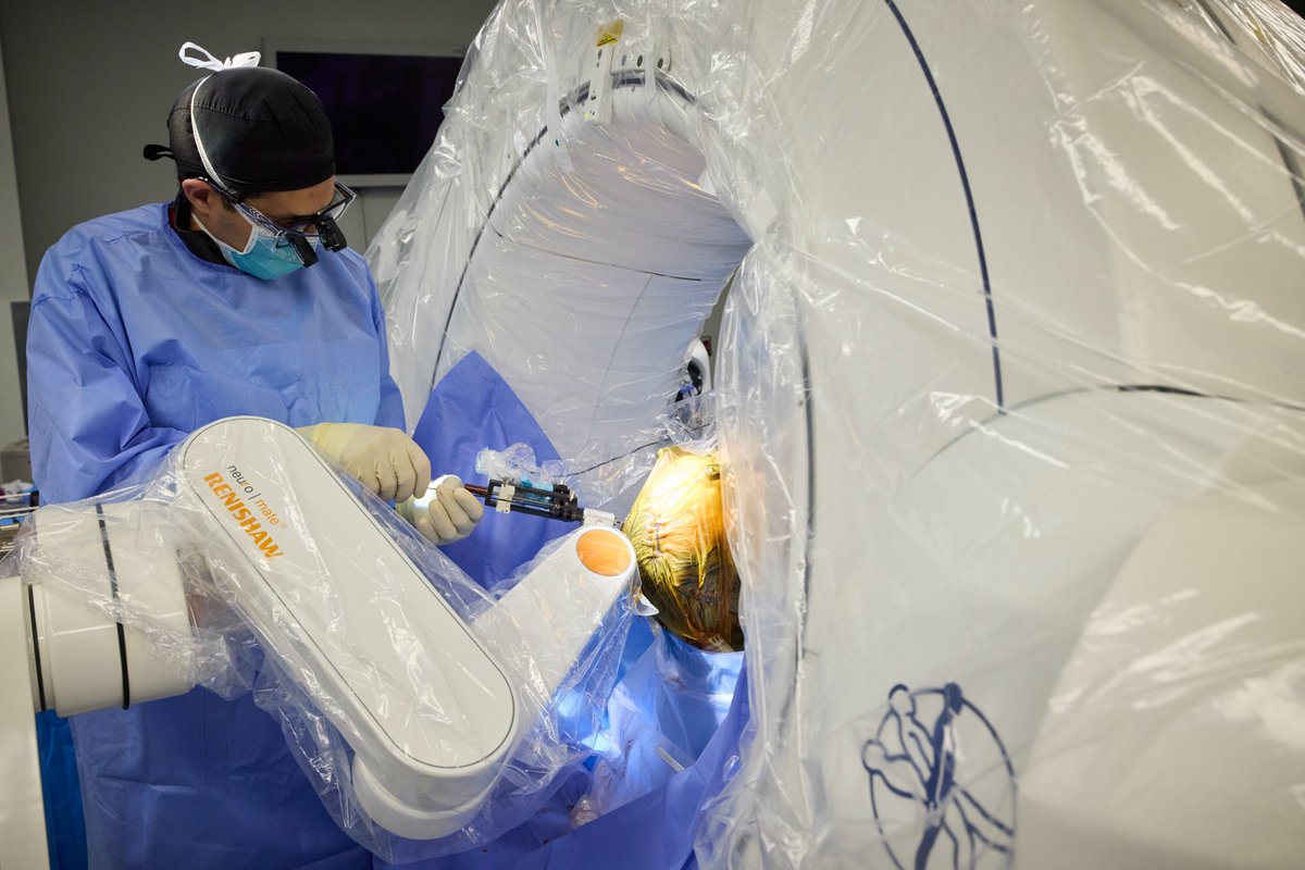 islamfayed's tweet photo. This week at Cooper University Hospital, we completed the first robotic Deep Brain Stimulation surgery in the state of NJ! 
@CooperHealthNJ 
@RenishawMedical 
@DrAjithThomas https://t.co/2ZGNqh8Fv7