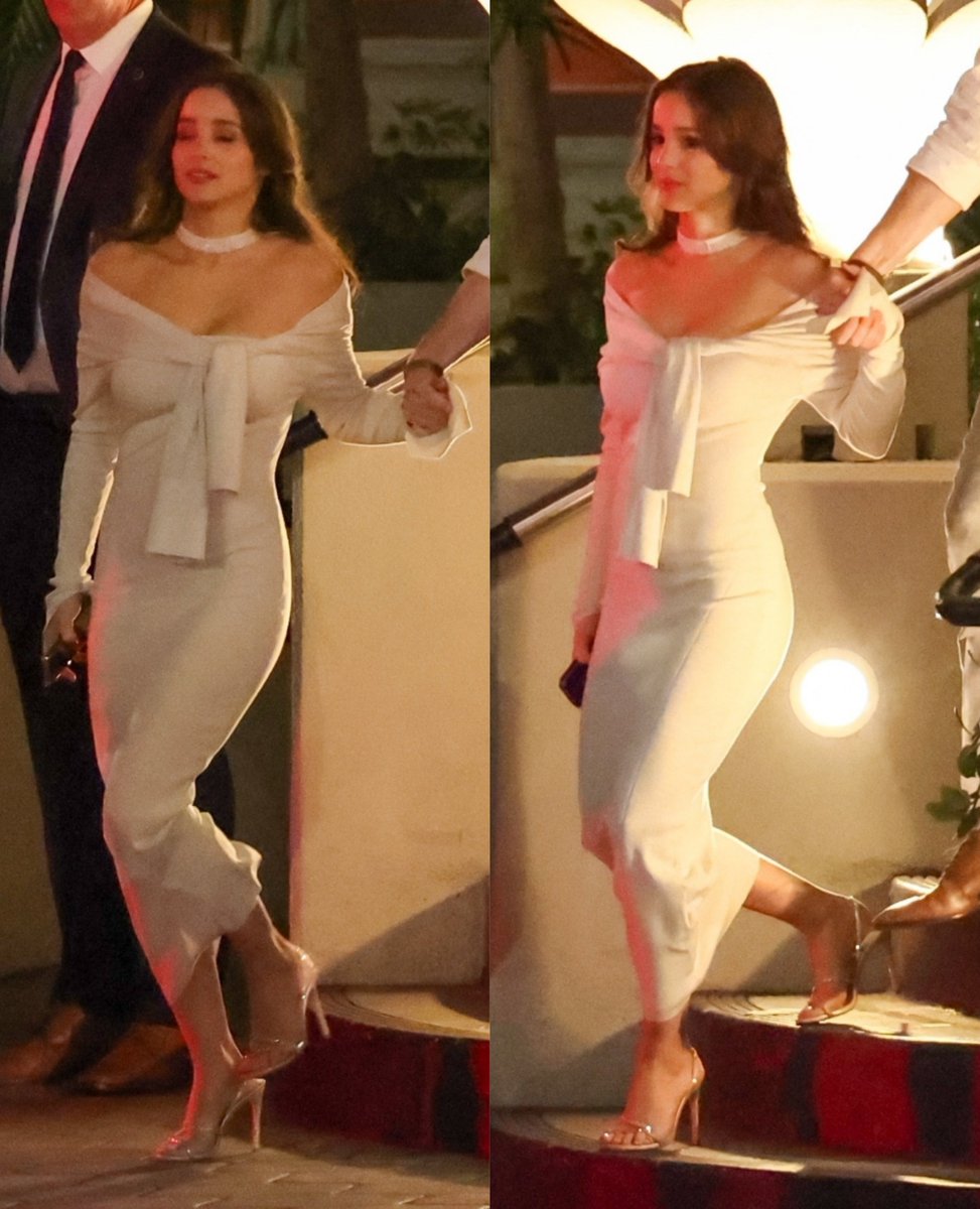 she looks so good in that dress omg