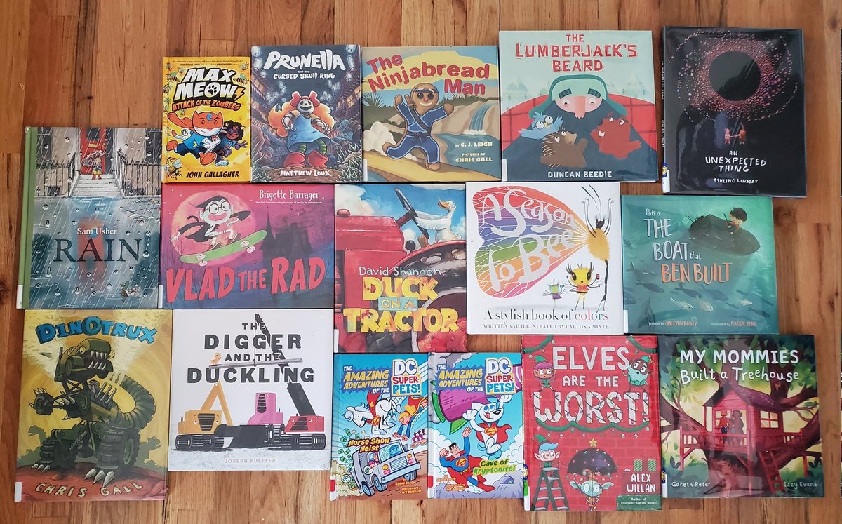 Sandalw00dGrips's tweet image. Library books for this past week. Getting new books today with the kids #supportlocallibraries