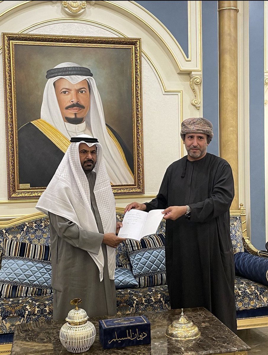 3AbsTv's tweet photo. تشرف امير شمل قبيلة الرشايده اليوم في ديوانه @Jassemmselam 
بلقاء عضو مجلس الدولة العماني
الأخ العزيز الدكتور / سليم بن سالم الرشيدي 
والوفد المرافق له
وبحضور أخواني
الوزير المفوض بوزارة الخارجية
⁃خالد مبارك الحصم
والأخ العزيز / هزاع عايد النصافي

شرفتونا في محلكم وبين أخوانكم https://t.co/GwdFyH6lKf