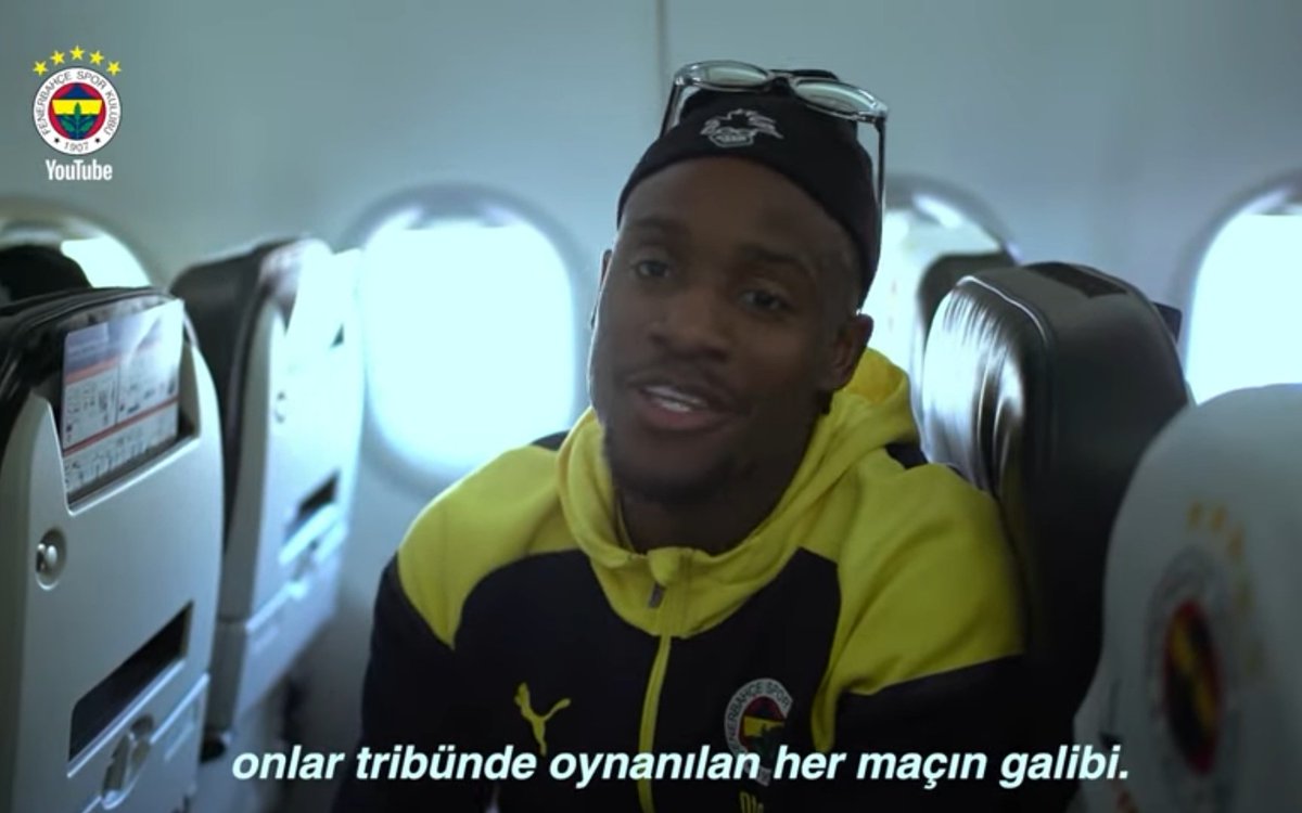 TekYolFener's tweet photo. Michy Batshuayi: "Taraftarlarımızla aramızdaki fark şu; biz her maçı kazanamayabiliyoruz ama onlar tribünde oynananılan her maçın galibi. Sizlerle gurur duyuyoruz. Şunu bilin ki sizler bizim için çok ama çok önemlisiniz. Bizim sizlere güvenimiz tam, sizler en iyisisiniz. (Fenerbahçe Youtube)