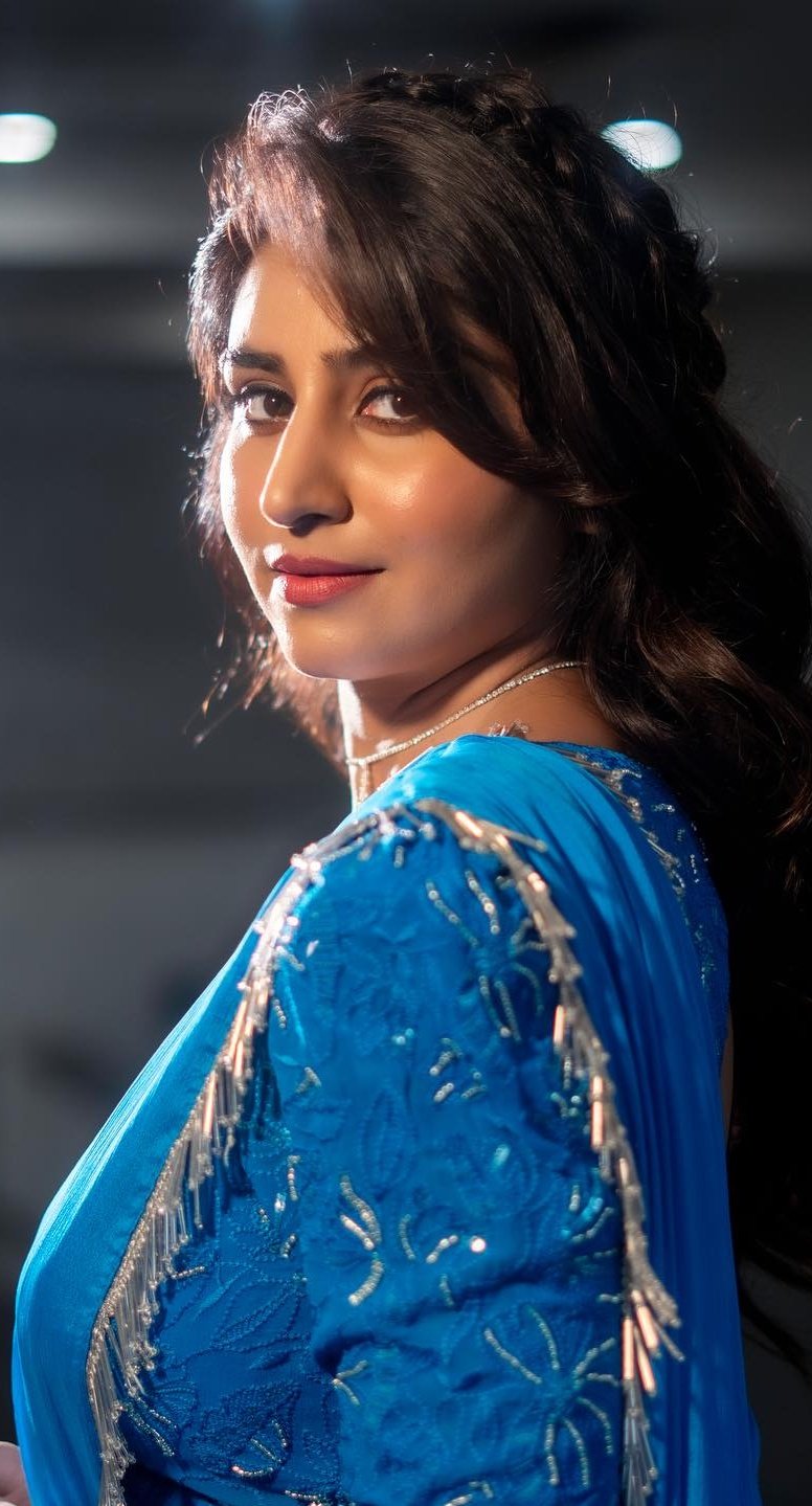 Who is Actress SurekhaReddy ? Youtube Actress Surekha Reddy Collections, iiQ8
