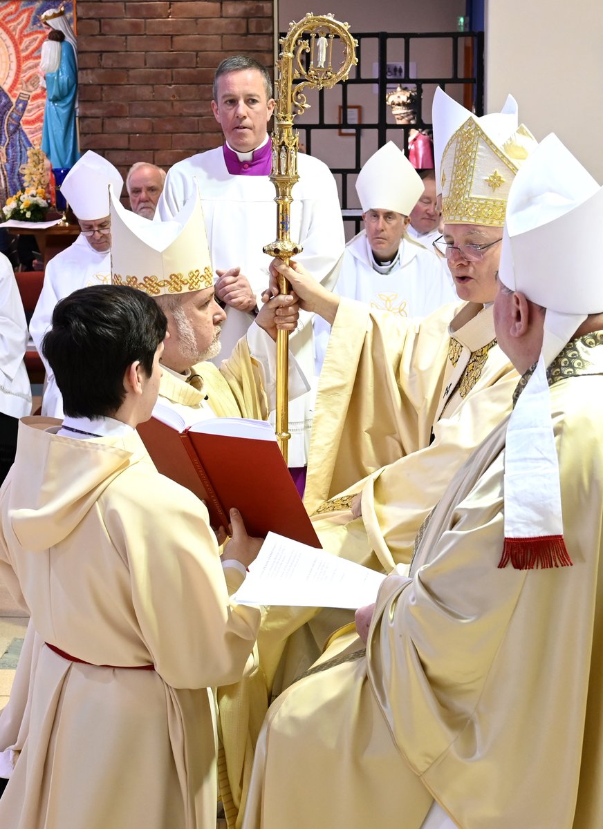 Ordination of Fr Francis Dougan as Bishop of Galloway, at St Peter in Chains, Ardrossan, Archbishop Leo Cushley with Archbishop William Nolan and Bishop Joseph Toal.  @Paulmcsherry2 <a href="/archedinburgh/">Archdiocese of St Andrews & Edinburgh</a> <a href="/ArchdiocGlasgow/">Archdiocese of Glasgow</a> <a href="/rcmotherwell/">Motherwell Diocese</a> <a href="/BishopsScotland/">BCoS</a> <a href="/priestsforscot/">Priests for Scotland</a> <a href="/GallowayYouthRC/">Galloway Youth RC</a>