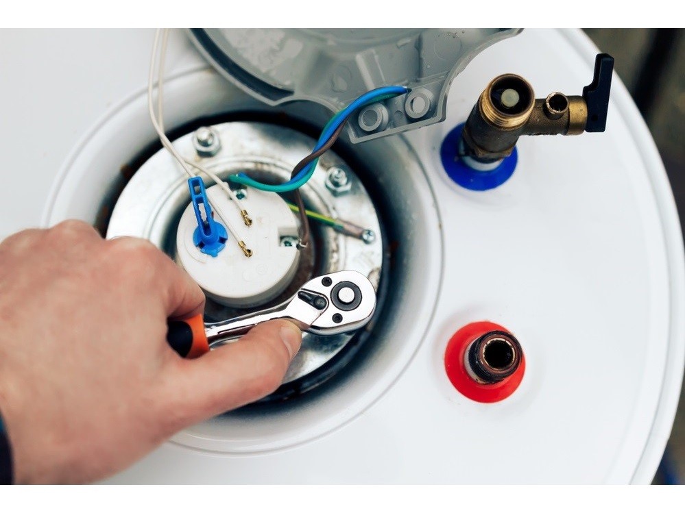 1stChoicePR's tweet photo. At 1st Choice Pro Services, we understand that a water heater repair isn’t something you want so soon, which is why we try to provide the best recommendation for your budget. Give us a call at (303) 841-1448 to schedule an appointment. https://t.co/MmruDIiBLA