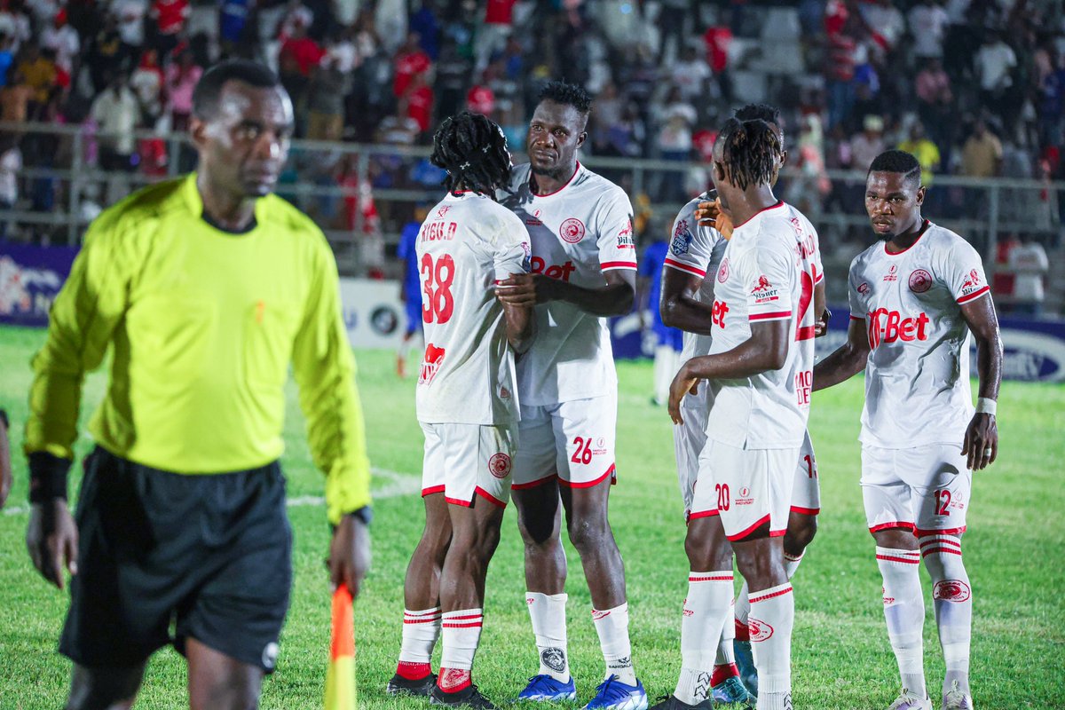 SimbaSCTanzania's tweet photo. Kazi kubwa imefanyika kuhakikisha alama tatu zinakuja Msimbazi 💪 #WenyeNchi #NguvuMoja https://t.co/WPZLMNG7ut