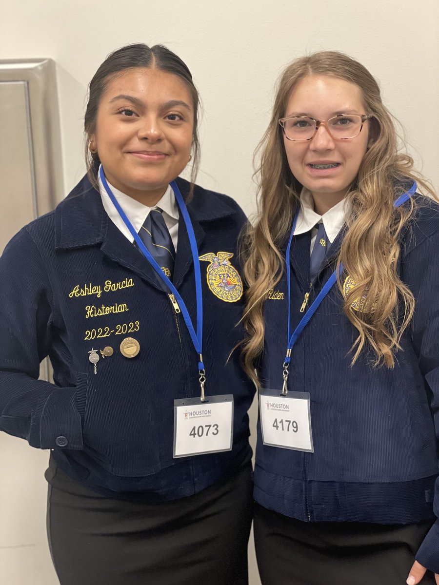 Wishing good luck to Ms. Ashley and Ms. Addison as they compete in the HLSR public speaking contest today 💛💙