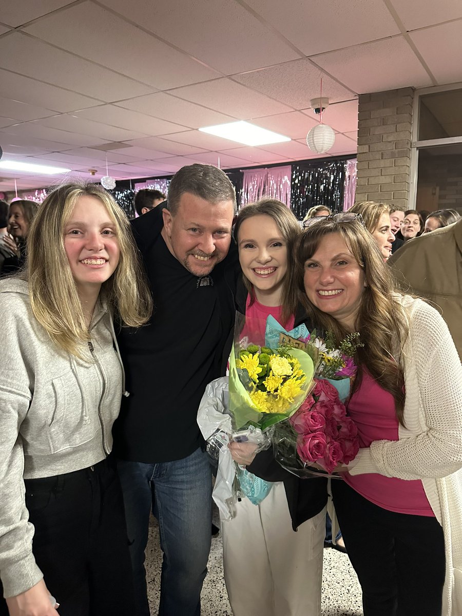 KimButler16's tweet photo. Final night of Mean Girls tonight at 7pm! Come see this amazing cast 🩷 https://t.co/NgXYOt76Ty