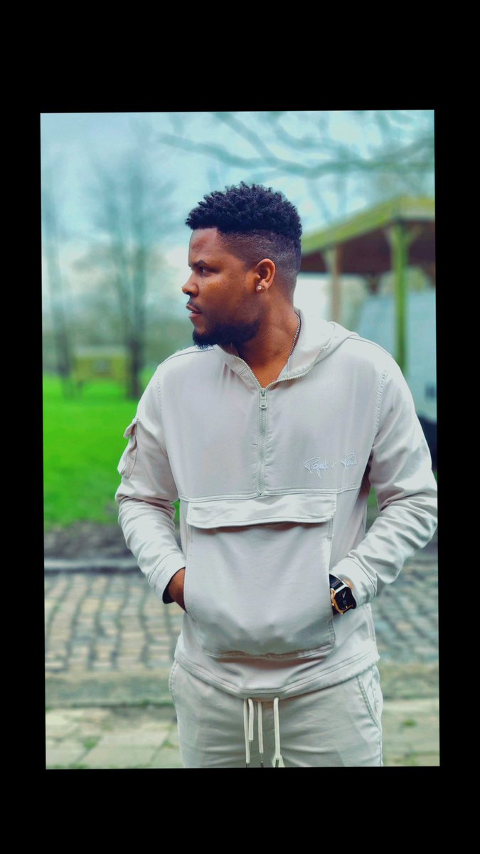 Pinofcamp's tweet photo. Reste sain d'esprit, jeune homme 🚹. https://t.co/A3VKM3dKv2