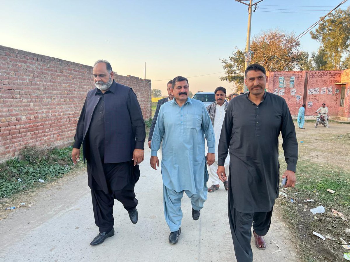 HajiWaqarMPA's tweet photo. Out in the constituency #PP65 https://t.co/333vMJy5Wf
