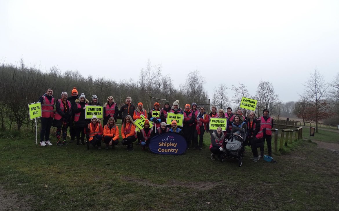 CEBailey1's tweet image. Spent the morning park walking with our @SmalleyRR c25k graduates at @shipleycparkrun 🧡